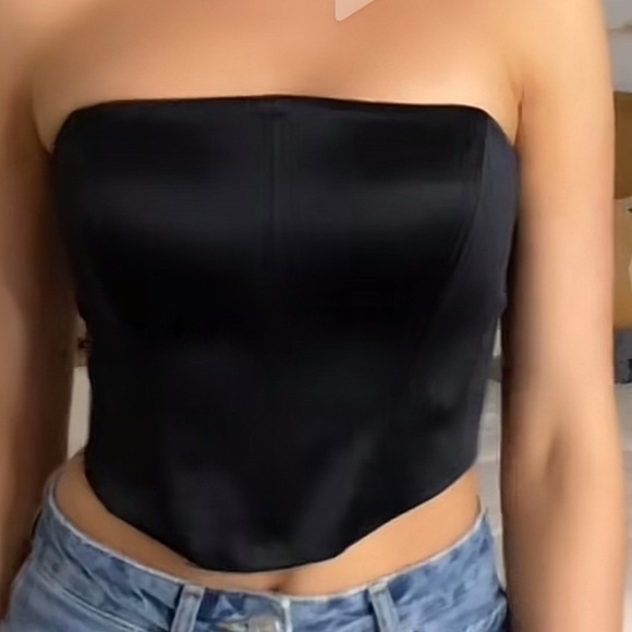 Babaton blaze corset top. Strapless, satin corset top with boning. - Picture 5 of 5